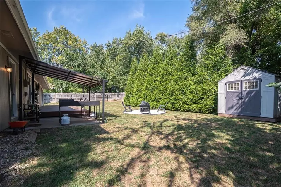Exterior - 4514 Strong Ave, Kansas City, KS 66106 photo 7 of 19