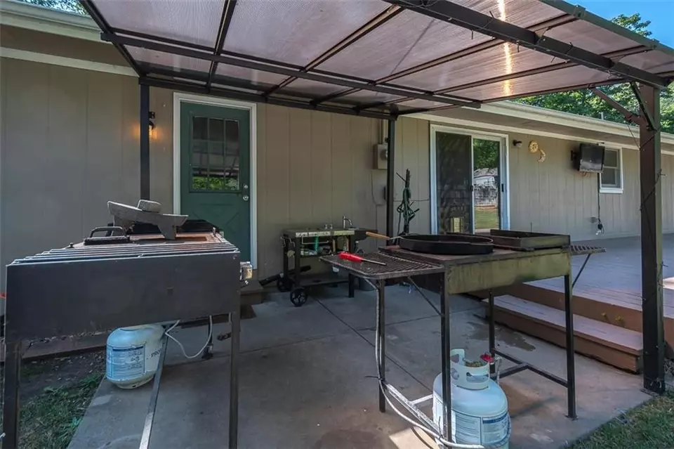 Exterior - 4514 Strong Ave, Kansas City, KS 66106 photo 4 of 19