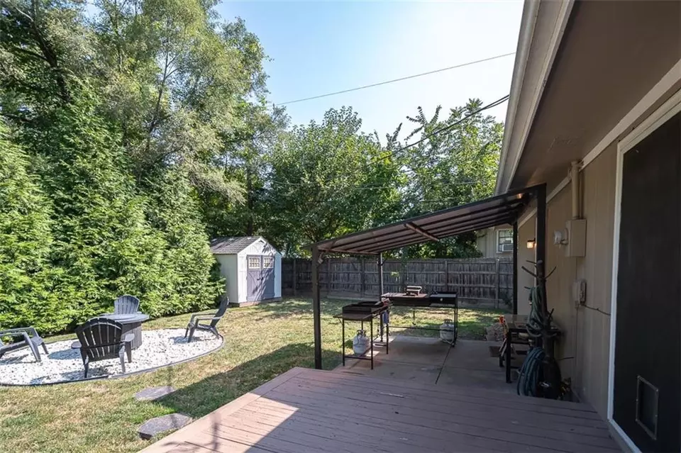 Exterior - 4514 Strong Ave, Kansas City, KS 66106 photo 6 of 19