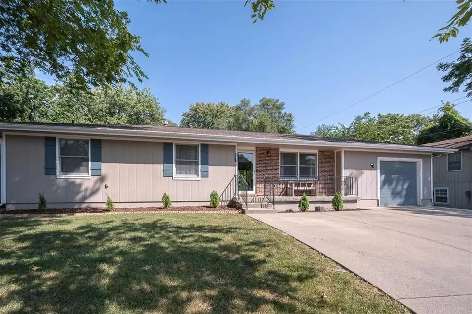Exterior - 4514 Strong Ave, Kansas City, KS 66106 photo 2 of 19
