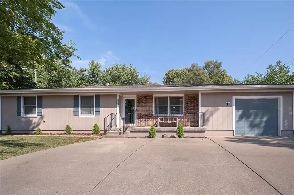 Exterior - 4514 Strong Ave, Kansas City, KS 66106 photo 1 of 19