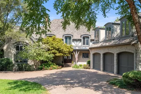 2513 W 102nd St, Leawood, KS 66206
