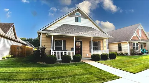 4816 N Creek Woods Dr, Saint Joseph, MO 64507