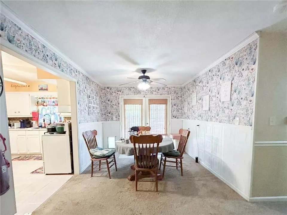 Dining - 529 N 5th St, Lacygne, KS 66040 photo 1 of 2