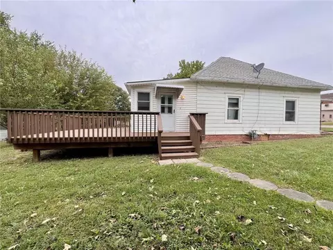 409 Elm St, Nortonville, KS 66060