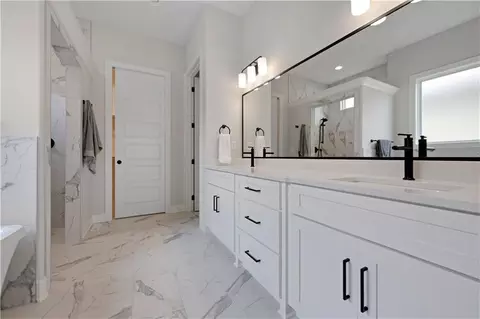 Bath - 9836 Shady Bend Rd, Lenexa, KS 66227 photo 1 of 4
