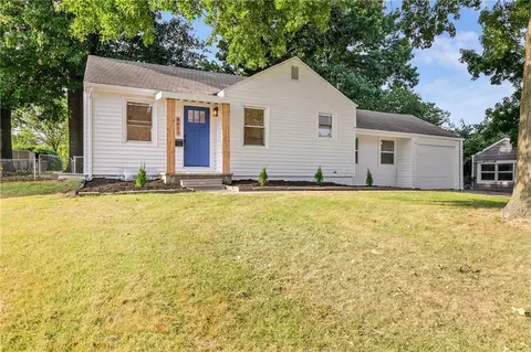 8613 W 54th Ter, Merriam, KS 66202