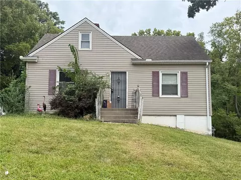 3721 Elmwood Ave, Kansas City, MO 64128