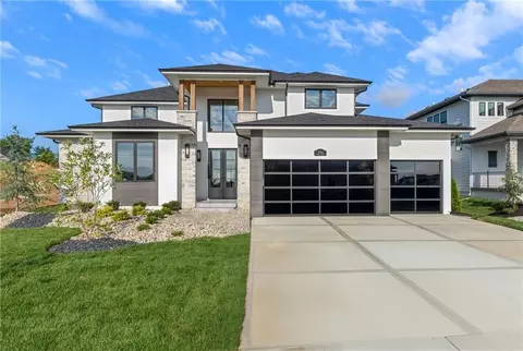 9719 W 176th Ter, Overland Park, KS 66221