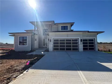 9719 W 176th Ter, Overland Park, KS 66221