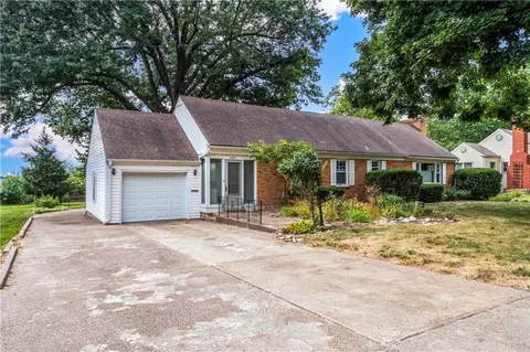 11309 E 78th Ter, Raytown, MO 64138