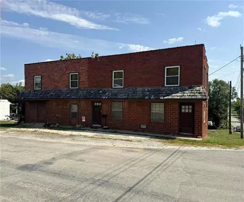 308 S Lyon St, Grant City, MO 64456