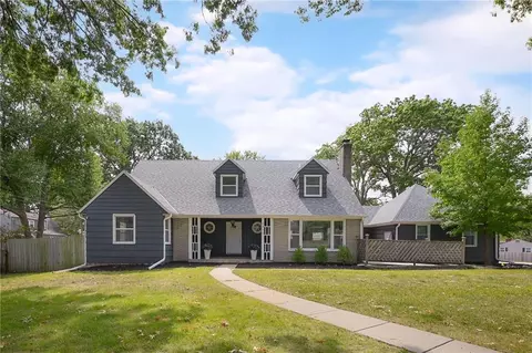 5409 W 69th Ter, Prairie Village, KS 66208