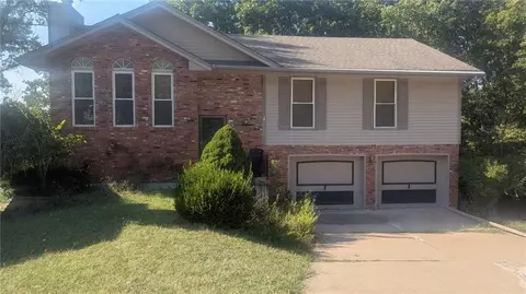 5826 N Delta Ave, Kansas City, MO 64151