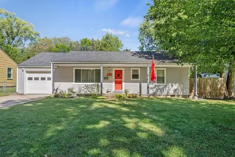 6708 W 72nd Ter, Overland Park, KS 66204