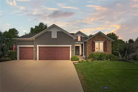 2314 W Hazelwood St, Olathe, KS 66061