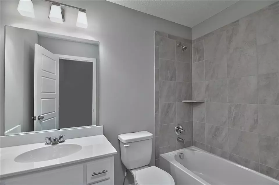 Bath - 6118 Lewis Dr, Shawnee, KS 66226 photo 7 of 7