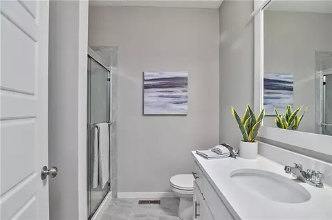 Bath - 6118 Lewis Dr, Shawnee, KS 66226 photo 1 of 7