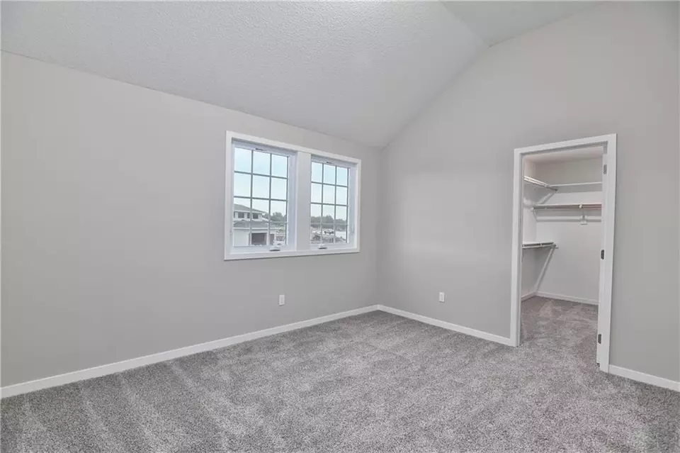 Bedroom - 6118 Lewis Dr, Shawnee, KS 66226 photo 2 of 4