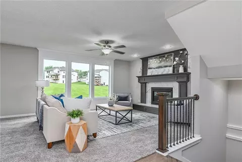 Living - 6118 Lewis Dr, Shawnee, KS 66226 photo 1 of 3