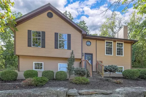 401 S Minter Rd, Grain Valley, MO 64029