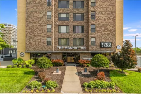 700 E 8th St #9B, Kansas City, MO 64106