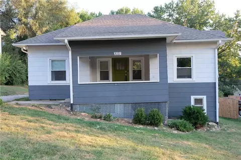 2021 NW 50th Ter, Northmoor, MO 64151
