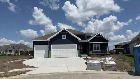 13036 W 174th Pl, Overland Park, KS 66221