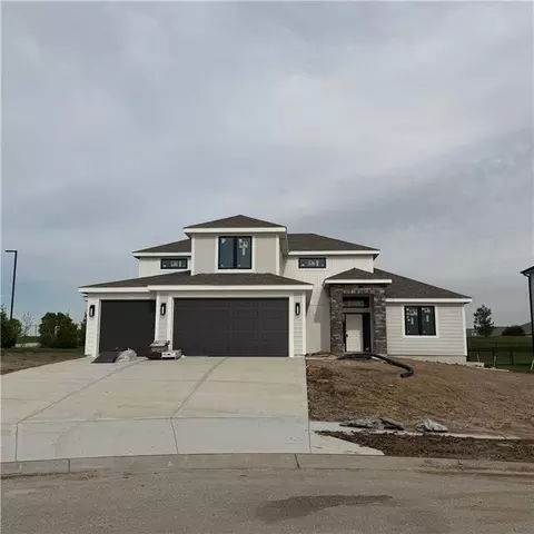 2001 Foxtail Pt, Kearney, MO 64060