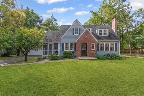 6515 W 69th St, Overland Park, KS 66204