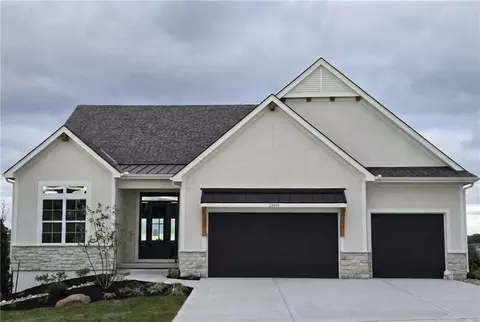 22004 W 114th Ct, Olathe, KS 66061