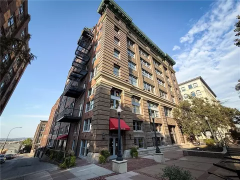 712 Broadway Blvd #503, Kansas City, MO 64105