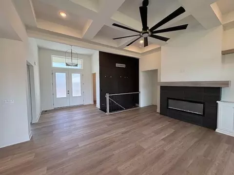 Living - 4733 NW Sienna Rdg, Riverside, MO 64150 photo 6 of 11