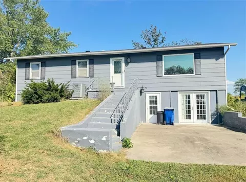 460 NW 5th Ave, Trenton, MO 64683
