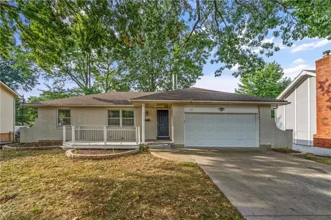 517 Stacey Dr, Belton, MO 64012