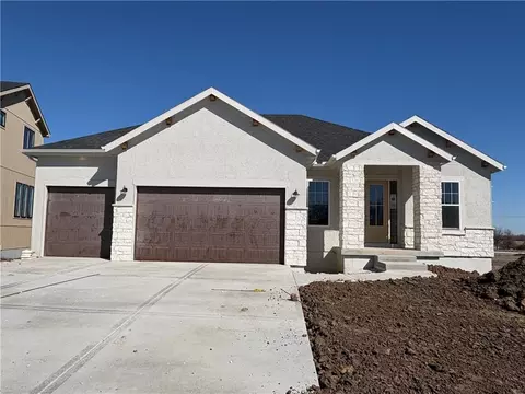 15260 W 161st Ct, Olathe, KS 66062