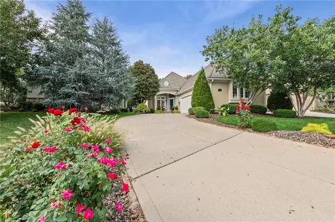 5264 W 150th Ter, Leawood, KS 66224