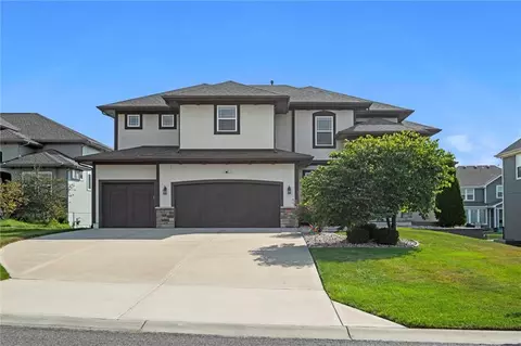 16313 Perry St, Overland Park, KS 66085