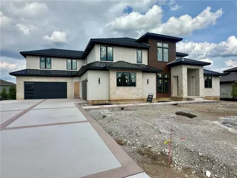17325 Larsen St, Overland Park, KS 66221