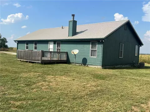 21414 155 St, Pattonsburg, MO 64670
