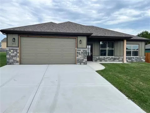 Exterior - 810 Timberline Dr, Cameron, MO 64429 photo 7 of 7