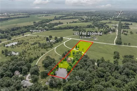 1017 NE 250 Rd, Knob Noster, MO 65336