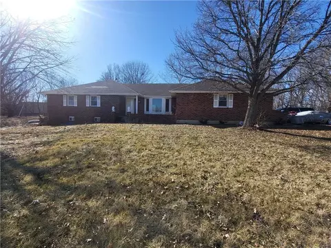 20100 S St Rt J Hwy, Peculiar, MO 64078