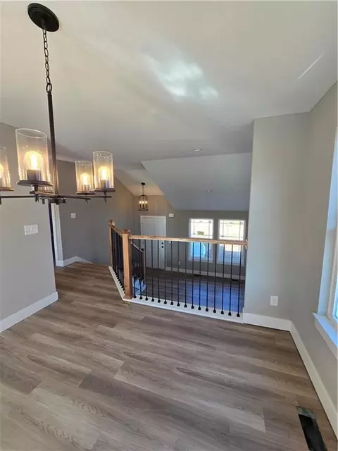Dining - 513 W Smith St, Spring Hill, KS 66083 photo 1 of 1