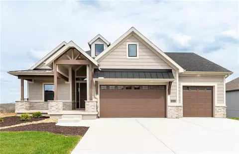 18609 Reinhardt St, Overland Park, KS 66085