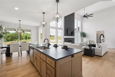 Kitchen - 5154 NW 47th Ter, Riverside, MO 64150 photo 3 of 3