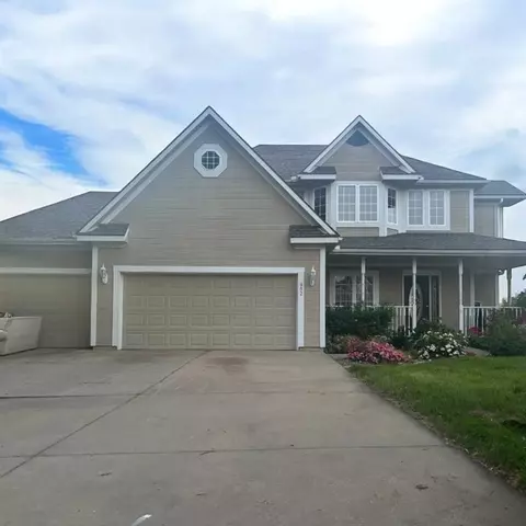 952 Maplewood Ct, Grain Valley, MO 64029