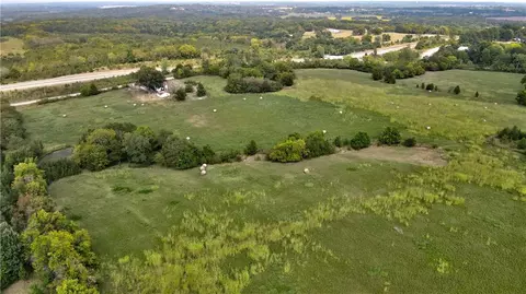 8203 Outer Belt Rd, Grandview, MO 64030 photo 3
