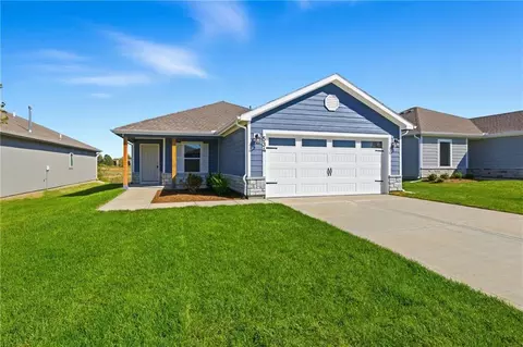 534 W Fountain St, Gardner, KS 66030