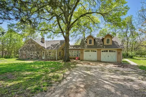 1548 NE Woods Chapel Rd, Lees Summit, MO 64064
